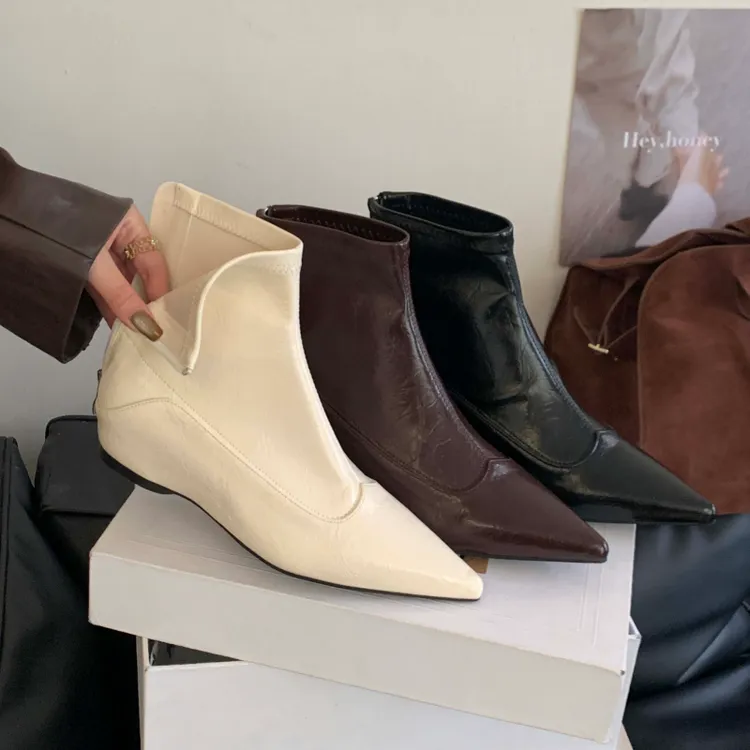 【陳妮可】软皮显瘦内增高版尖头女靴短筒靴时装靴后拉链瘦瘦女短靴