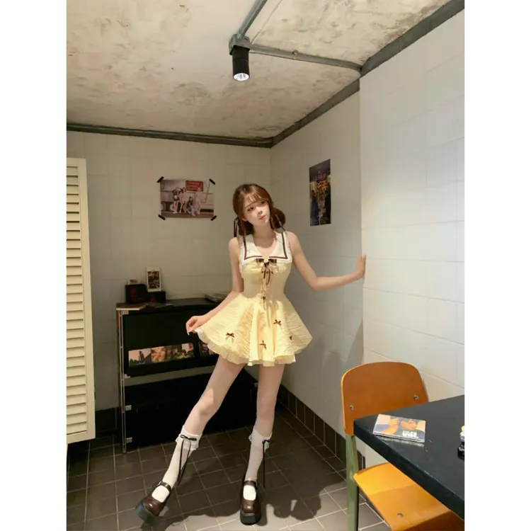 夏季收腰显瘦设计感学院风甜美风蕾丝拼接海军领气质无袖连衣裙