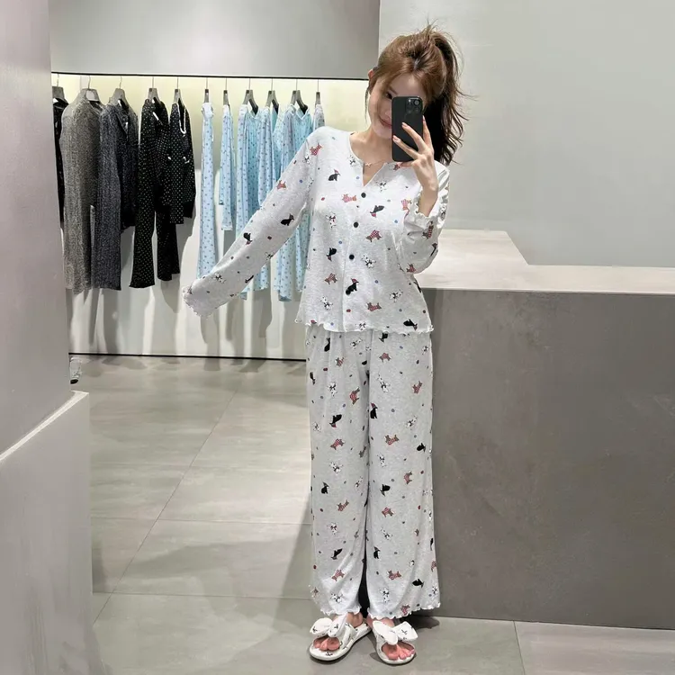 带胸垫秋季新款长袖休闲长裤女朋友睡衣腊肠狗家居服套装241147