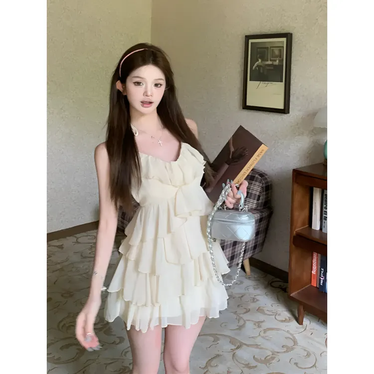 夏季新款小众气质露背挂脖连衣裙女甜美减龄显瘦层层蛋糕A字短裙