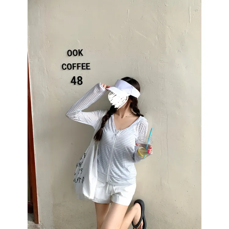 条纹拉链连帽上衣    60125