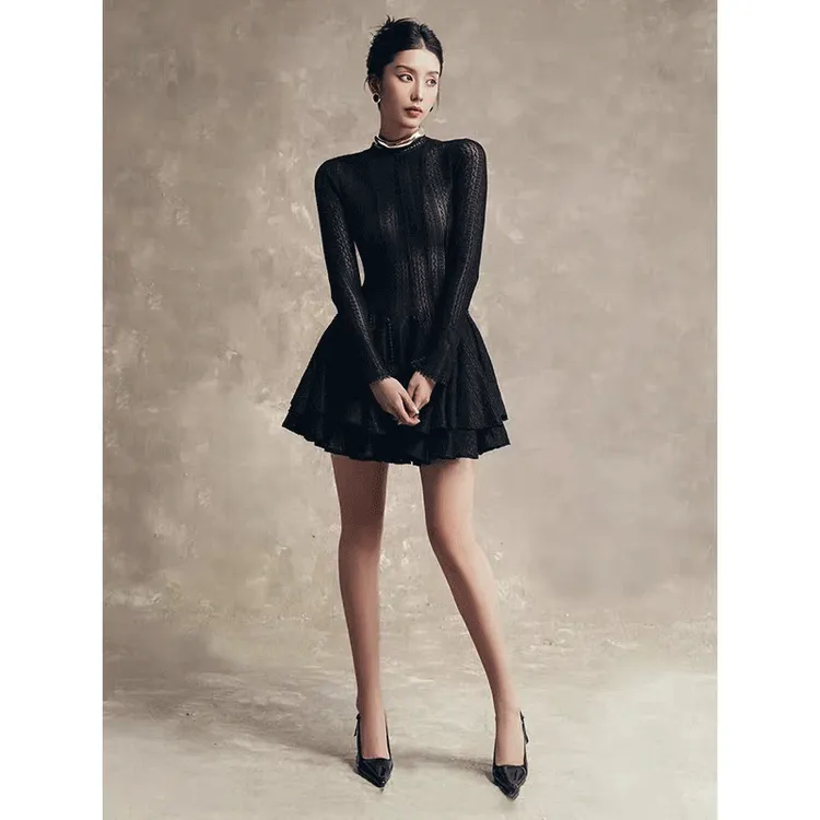 2025春秋季爆款轻奢法式黑色圆领长袖连衣裙女小众修身显瘦蓬蓬裙