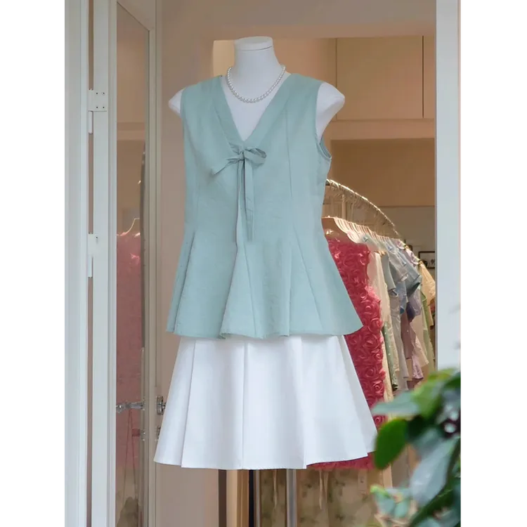 2025夏季韩系chic洋气减龄高级感薄荷绿V领背心衬衫a字短裙两件套