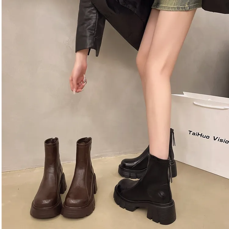 蕊风时尚厚底加绒短筒靴女2025秋冬新款圆头中跟百搭英伦风马丁靴