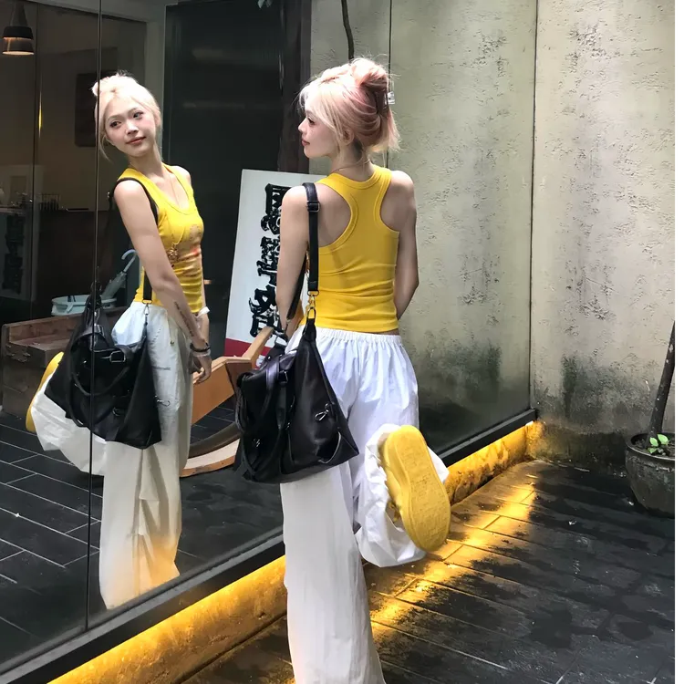 2025夏季修身型单肩吊带气质套装褶皱新款时尚百搭背心纯欲风休闲