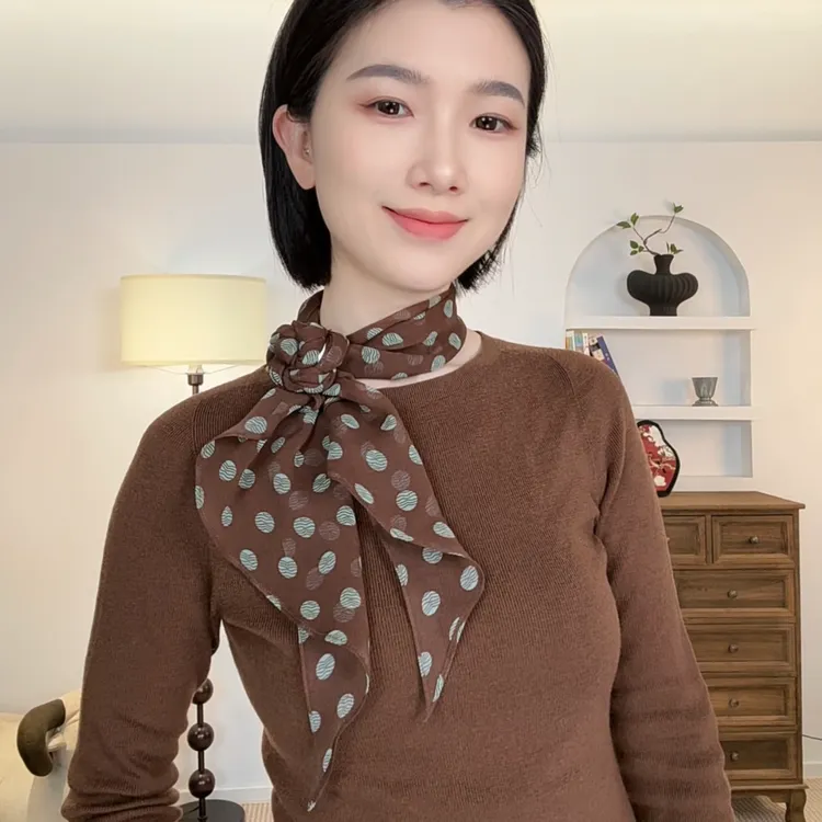 棕色波点100%桑蚕丝丝巾高级感韩剧围巾百搭披肩洋气小丝巾