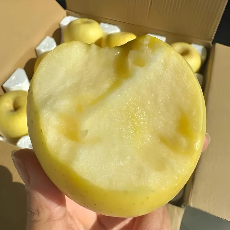 【顺丰包邮】新果上市烟台奶油富士花纹丑苹果应季新鲜水果产地直发