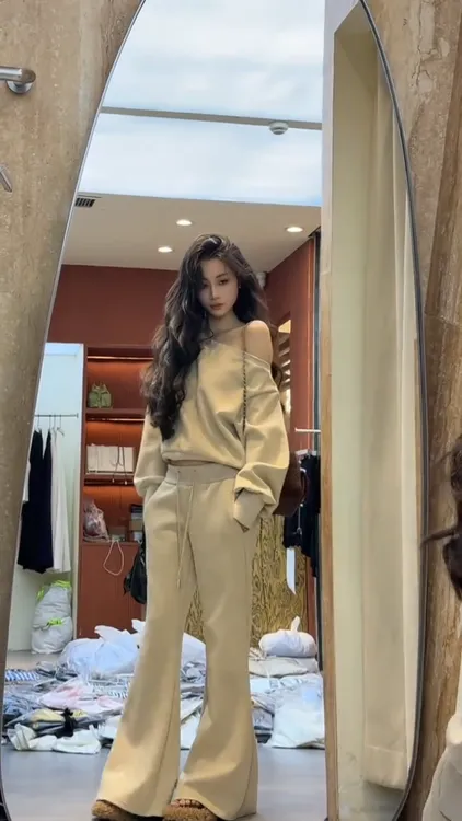 2025早秋新款时尚套装气质显瘦洋气休闲百搭性感辣妹外穿长袖上衣