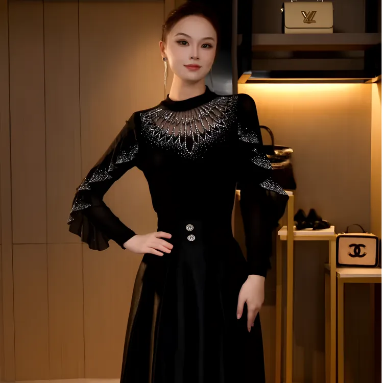 DY25Q-692 春秋冬新款棉质时尚圆领重工荷叶边烫钻百搭长袖女