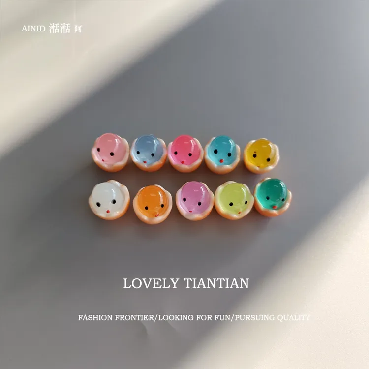 彩色十色蛋壳小鸡汽车内装饰品车载中控小摆件车内车内点位标记贴