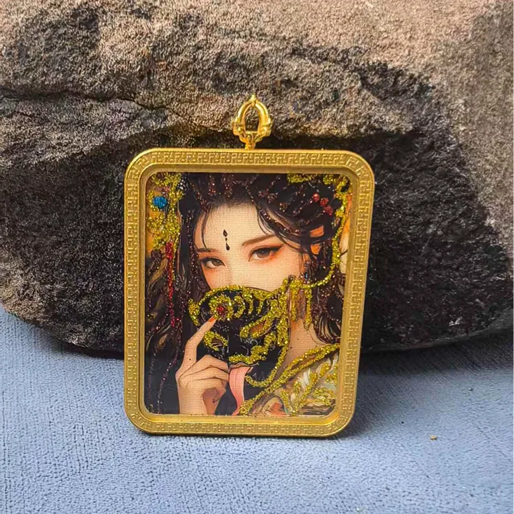 扎基拉姆前世今生手工矿物质绘加彩金唐卡纯铜嘎乌盒吊坠招财款