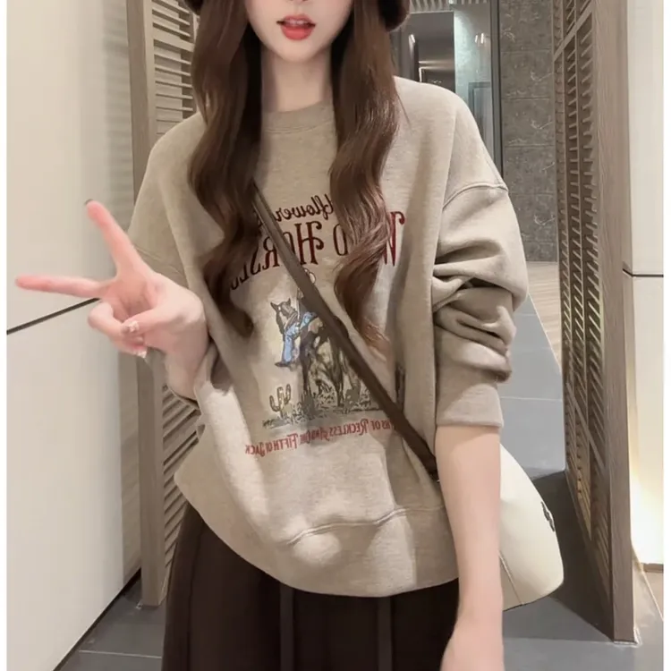 1567美式复古别致宽松酷潮无帽圆领人物印花字母卫衣