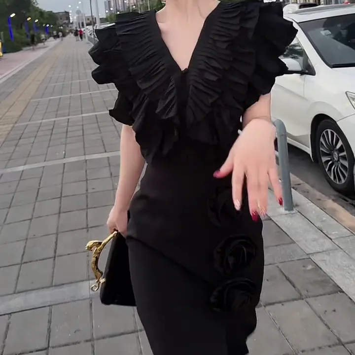 2025夏季新款时尚显瘦气质女士网红洋气两件套百搭款D6404