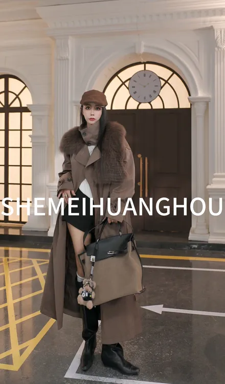 （冬日之恋）原创设计师狐狸毛皮草白鹅绒长款冬新款鹅绒外套25118