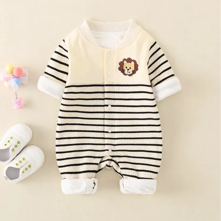 超萌婴儿秋装衣服新生宝宝可爱小狮子棒球服哈衣3个月宝宝衣服