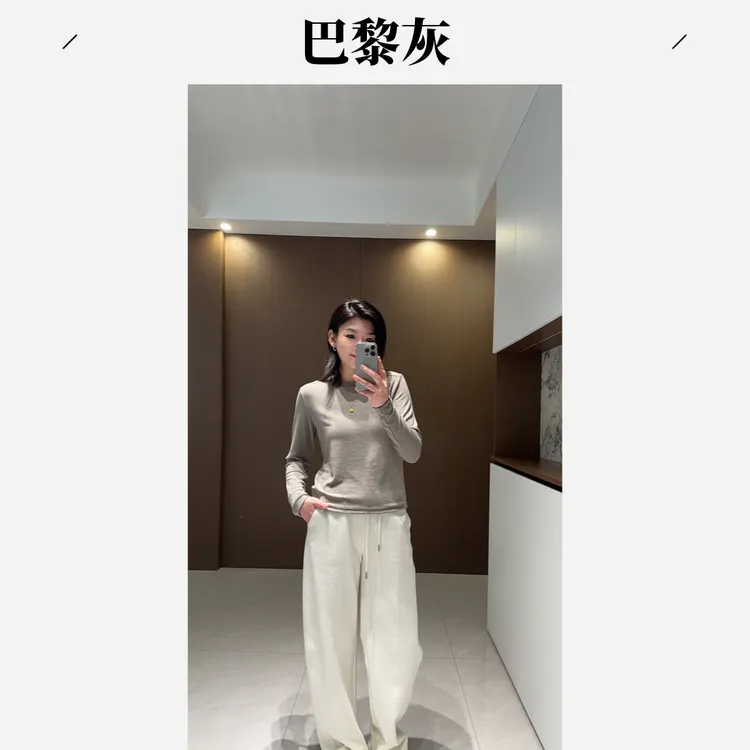 圆领常规款休闲白色女长袖T恤绵羊毛百搭老钱风显瘦针织