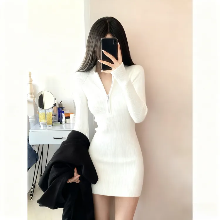 秋冬新款修身显瘦设计感长袖毛衣裙打底内搭性感收腰针织连衣裙女