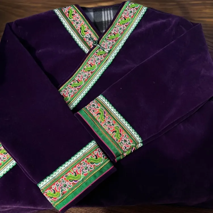深紫色少数民族侗族传统民族风加绒上衣