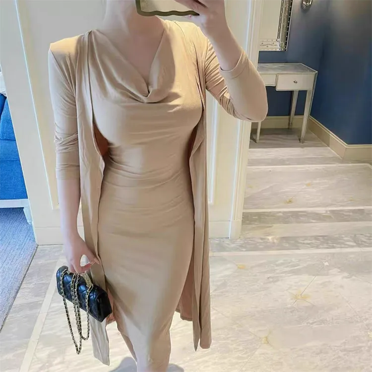 秋季女神的荡领背心长裙搭配长开衫修身长款两件套卡其色套装裙女
