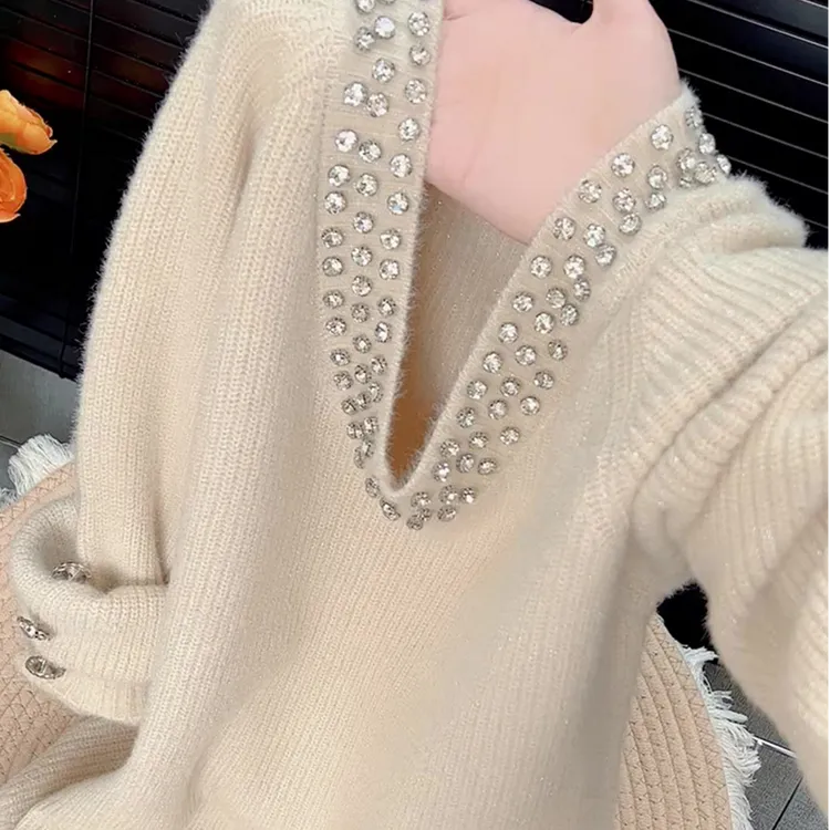 镶钻套头毛衣宽松慵懒风气质2025秋季针织衫好看长袖上衣通勤舒适