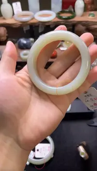 和田玉手镯未镶嵌且末青白手镯  60圈