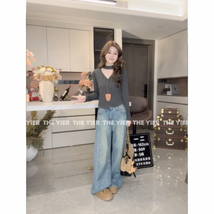 【艾美派】长袖2025V领紧身设计感T恤镂空修身型女气质针织2970