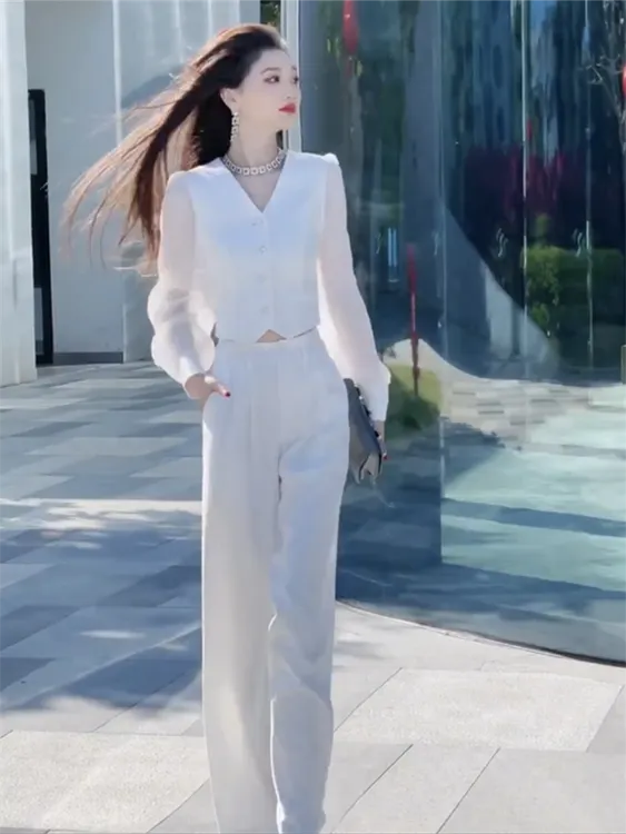 网红爆款时尚套装女2024春季新款高级感V领单排扣显瘦上衣+阔腿裤