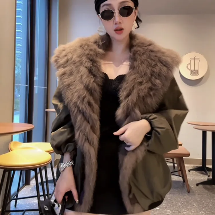 XIAOBAI冬季设计师款气质网红时尚羽绒外套