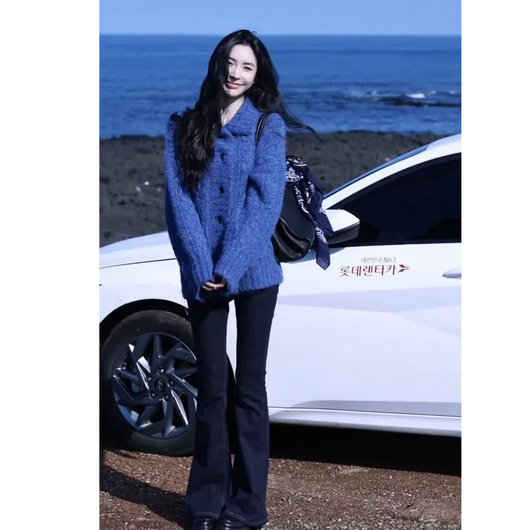 2025秋季新款时尚慵懒风法师高级感超火设计感开衫裤子两件套