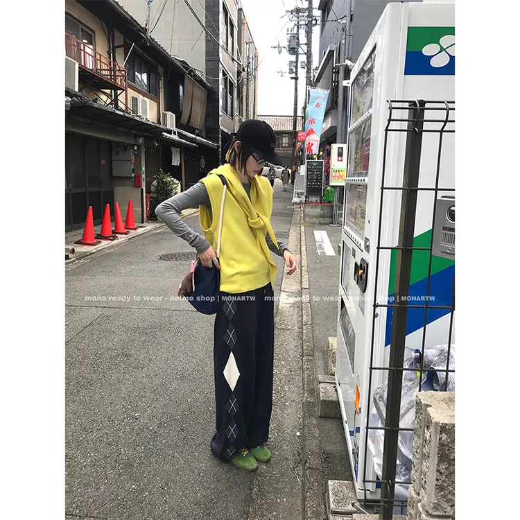 【Mona张绮贤】MONA100羊毛美利奴背心女三角巾 O125A13358