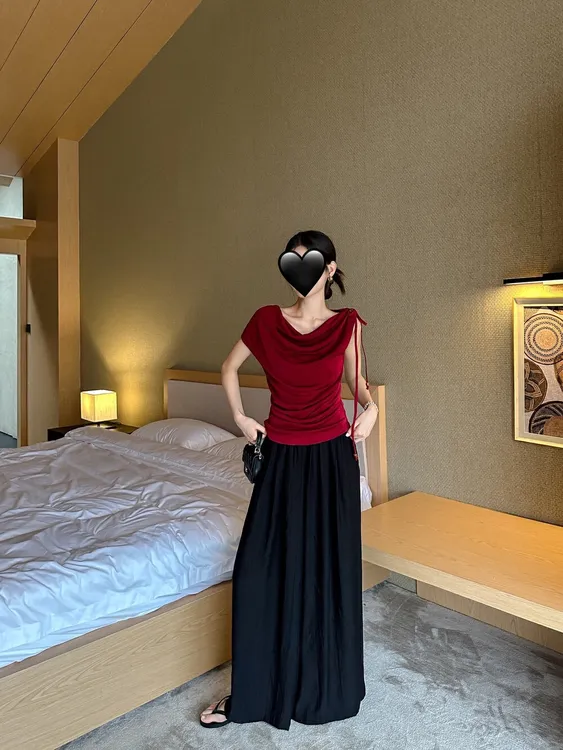 女装夏装套装2025新款爆款洋气时尚气质显瘦斜肩上衣阔腿裤两件套