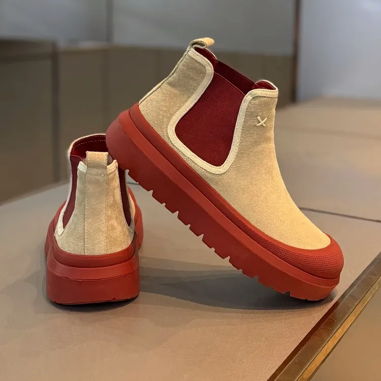 欧洲站高档感切尔西靴春秋款超火一脚蹬复古舒适男士休闲潮流男鞋