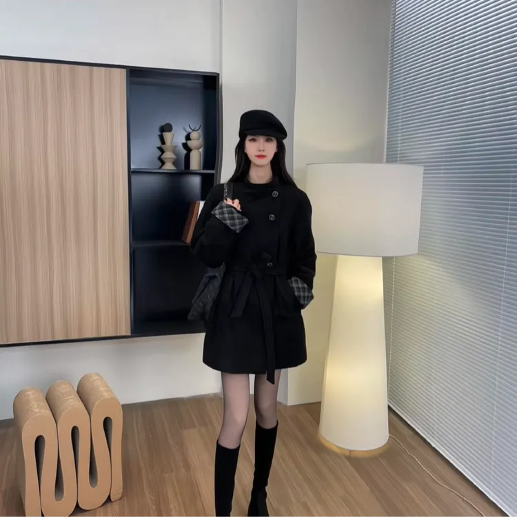 秋冬厚呢子甜妹小个子高级设计感圈圈绒短款大衣女
