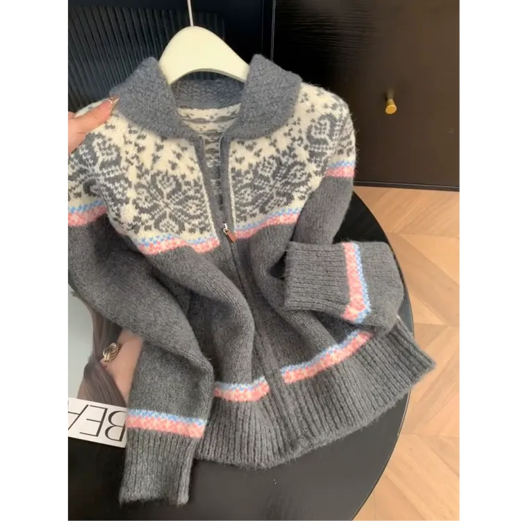 秋冬季时髦慵懒风上衣潮费尔岛提花纹撞色翻领拉链毛衣开衫