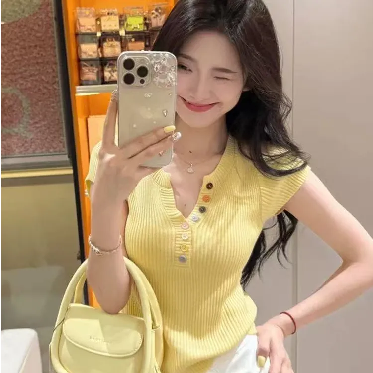 253大码韩系穿搭公式彩扣短袖夏季薄款针织衫2025慵懒内搭打底衫