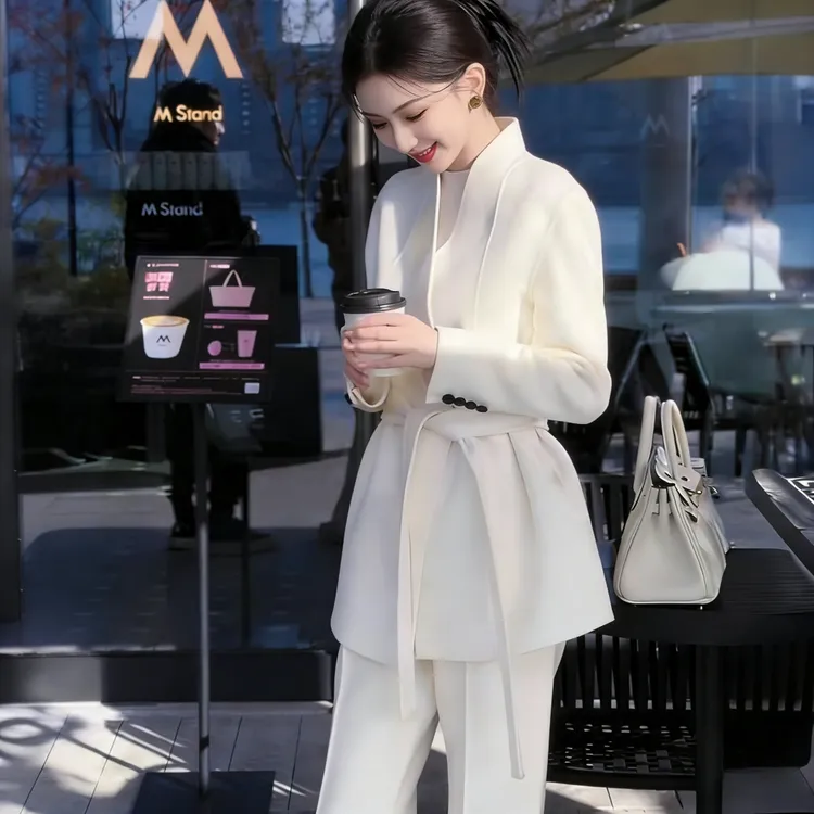 精致简约范时髦2025秋季新款西服纯色系带收腰外套直筒长裤两件套
