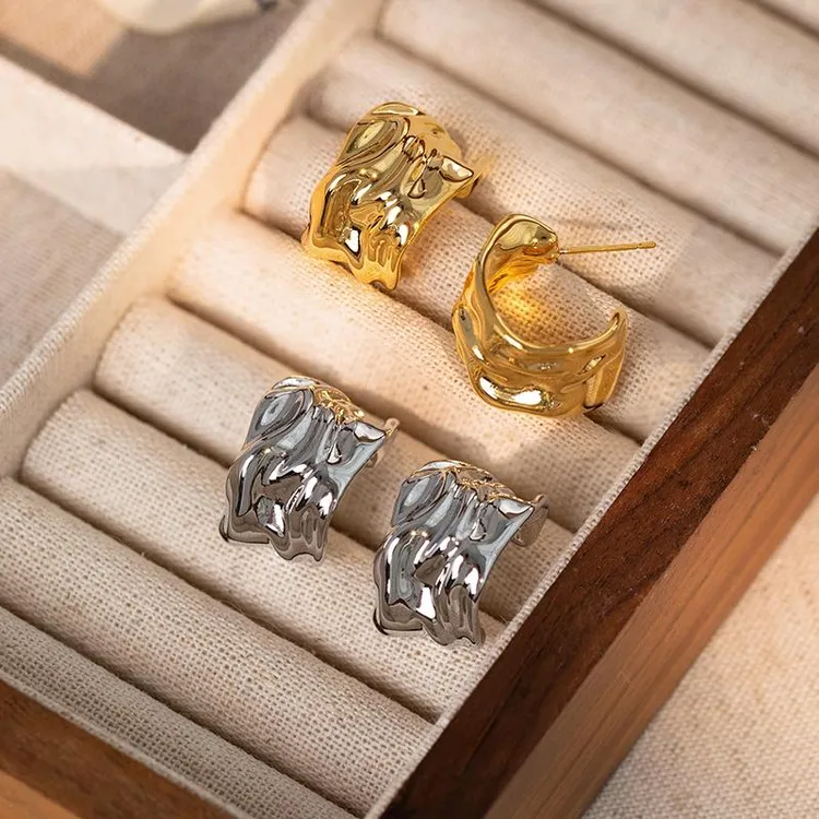 铜合金耳饰 时尚简约小众设计高级感圆圈耳环气质金属褶皱耳钉女