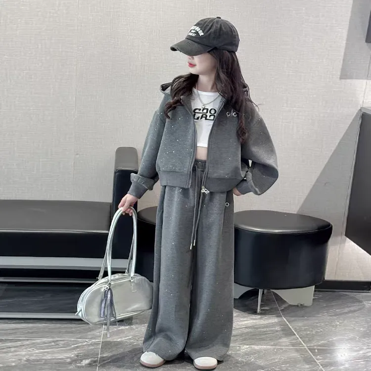 女童秋套装2025新款小女孩时髦潮牌亮晶晶开衫宽松卫裤两件套衣服