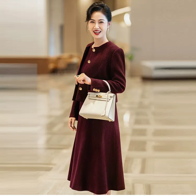 时尚套装女2025年春秋冬时尚小香风高级感婆婆红色婚宴礼服两件套