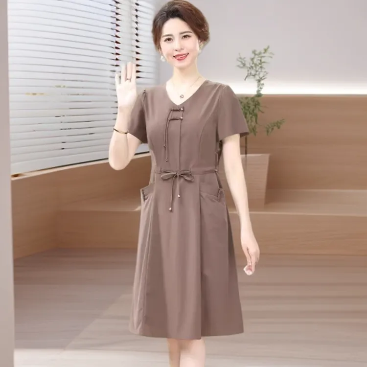 2025夏季新款时尚妈妈装洋气连衣裙中老年宽松系带裙子中长款