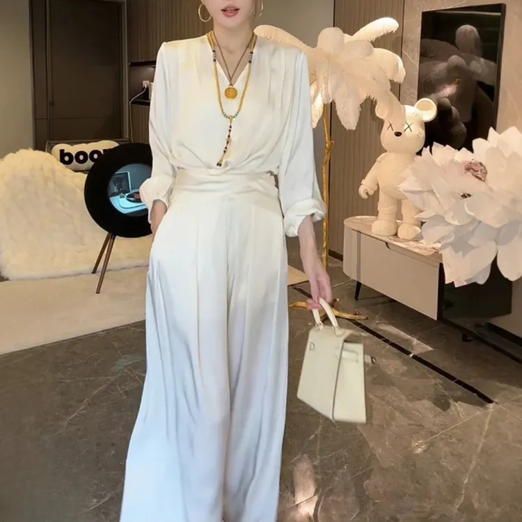 夏季新款高级感气质上衣阔腿裤子两件套2025时尚套装女小众设计潮