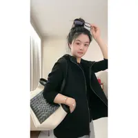 miss muzi｜“黑武士”又美又飒！超重工连帽双开拉链高级感外套