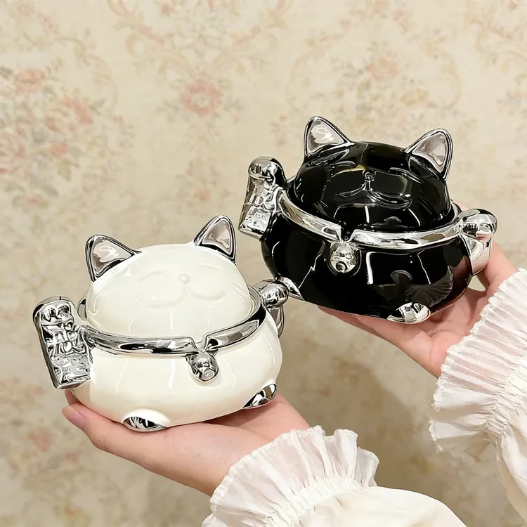 轻奢高级感招财猫烟灰缸带盖防飞灰创意个性客厅家用办公室烟缸
