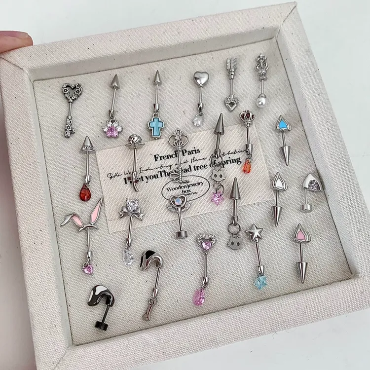 钛钢耳饰 恶魔钉｜商店耳轮钉钛钢耳骨钉立体耳饰helix耳钉