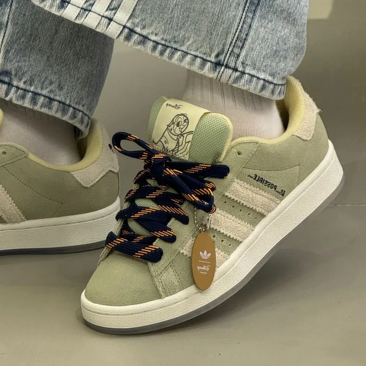 adidas/阿迪达斯新款疯狂动物城联名款「面包鞋」休闲板鞋HQ9491