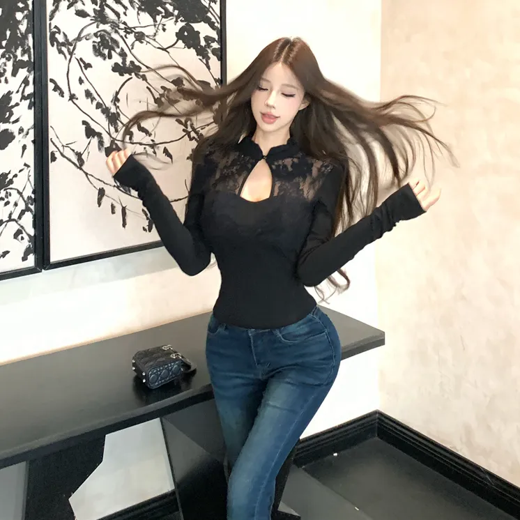 纯欲风设计感蕾丝拼接收腰打底衫上衣女秋季新款性感镂空长袖T恤
