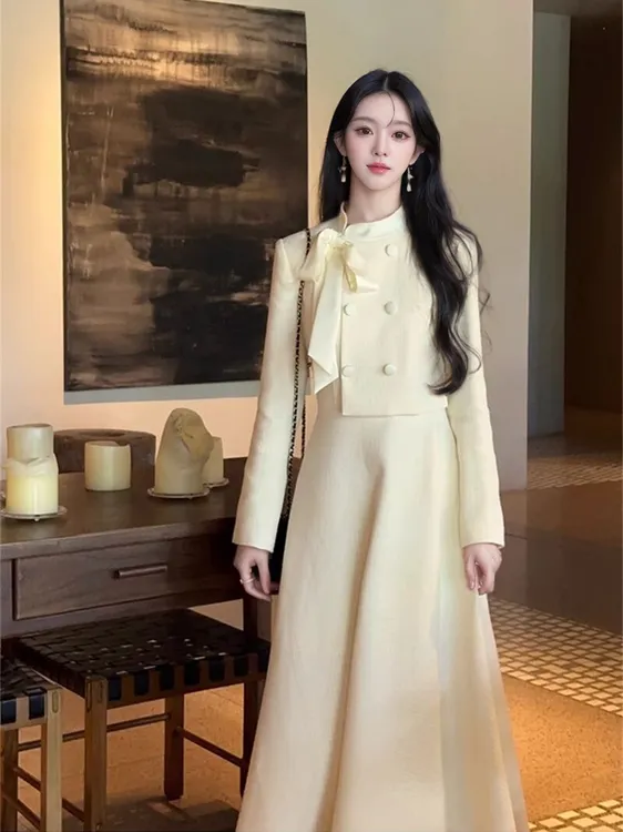 气质蝴蝶结小香风连衣裙女春秋新款显瘦法式长袖假两件时尚裙子