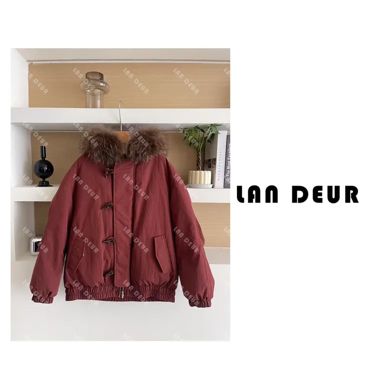 JIUJIU【雪山秘境】通勤百搭学院风连帽保暖牛角扣羽绒服毛毛领外套