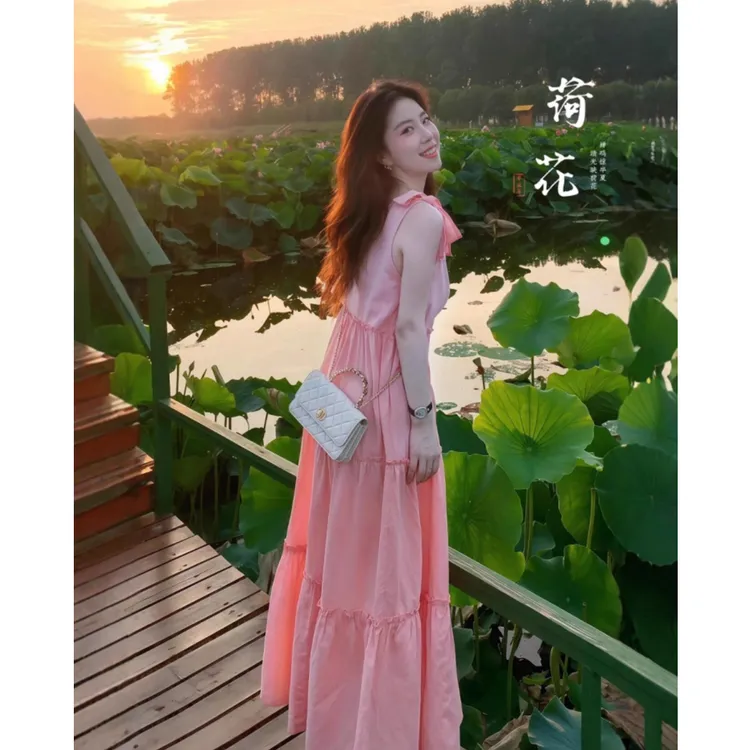 法式时尚甜美风吊带连衣裙2025夏季新款海边度假沙滩系带长裙女装