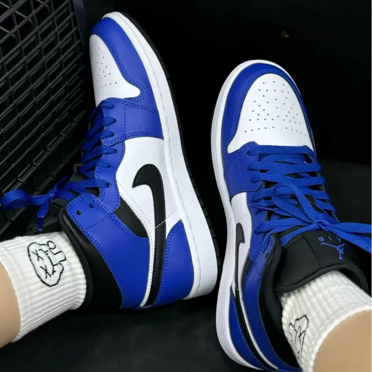 耐克/Air Jordan 1 Mid男款中帮蓝白24款运动休闲板鞋 DQ8426-402